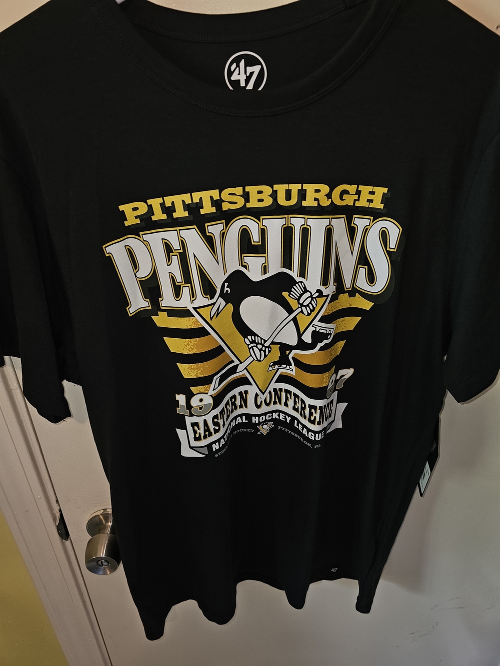 '47 Pittsburgh Penguins Black Graphic Tee